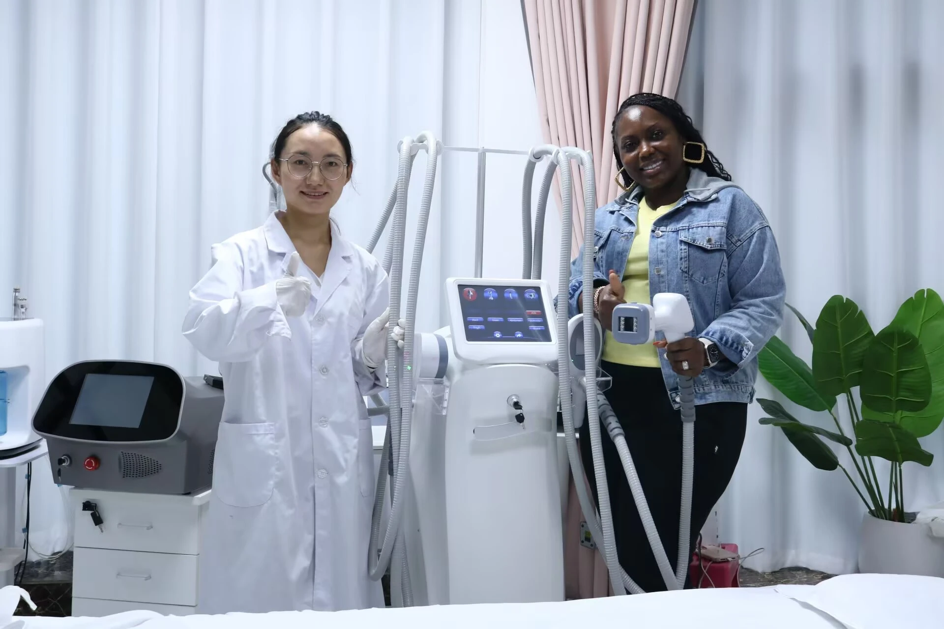 Visit Factory and enjoy the FREE training for velashape vacuum roller machine Visit Factory and enjoy the FREE training for velashape vacuum roller machine