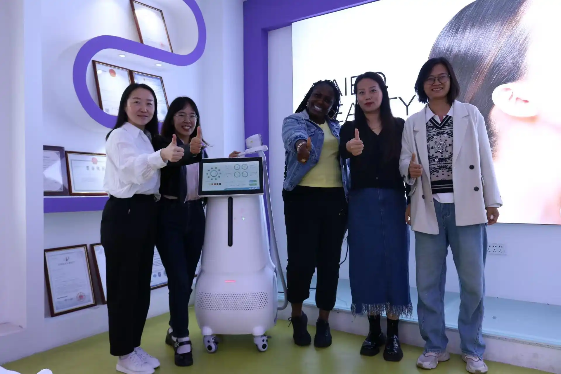 Visit Factory and enjoy the FREE training for velashape vacuum roller machine